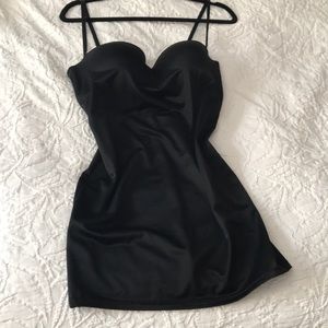 Black shapewear. 38C